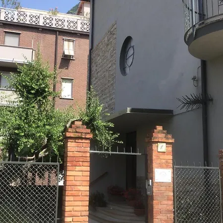 Nuova Casa Vacanze Nonna Prassede Con Giardino E Posto Auto Lecco Exterior foto